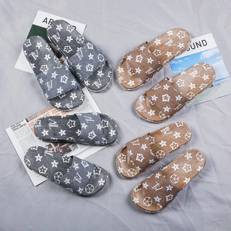 

Summer Men's Slippers Outdoor Beach Sandals Designer Men's Shoes Luxury Brand High Quality Simple Fashion Printed Home Shoes