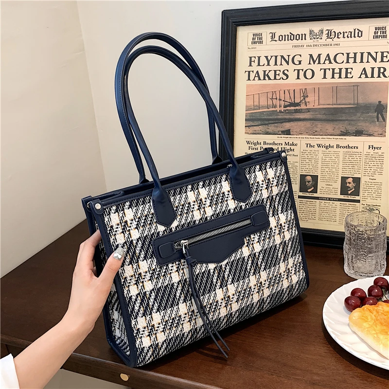 

Клетчатая сумка-тоут на плечо для женщин, брендовый дизайнерский синий портфель большой вместимости со смайликом, дамские сумочки