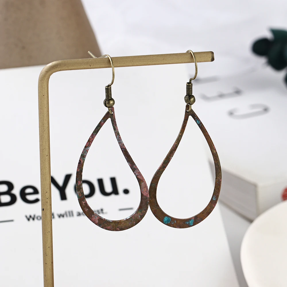 

2019 new Bronze patina pattern hoop earring