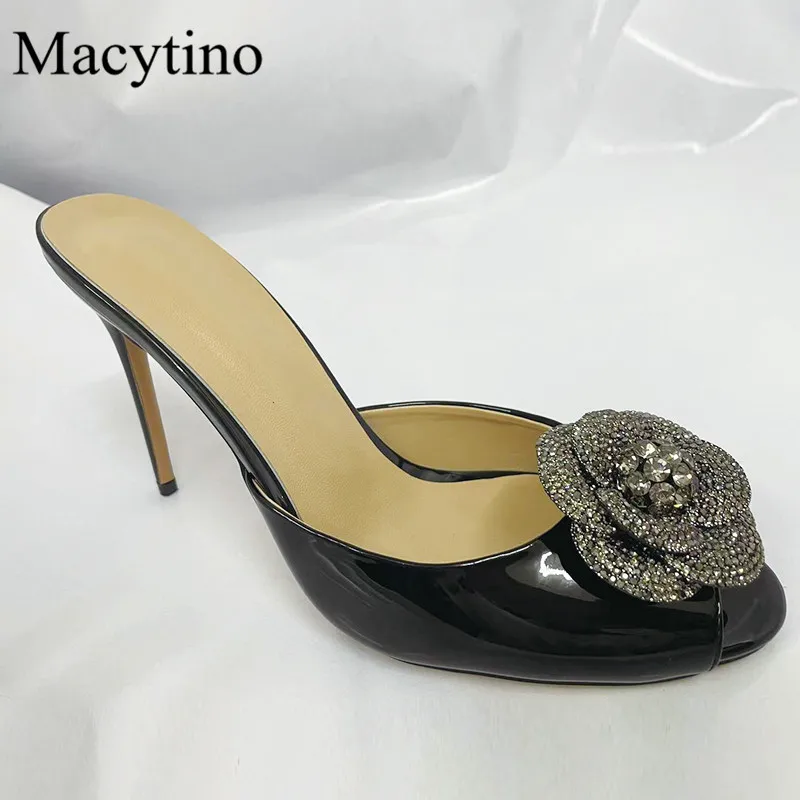 

Шлепанцы женские на высоком каблуке, летние туфли с круглым носком, на шпильке, с цветами, со стразами, модные вечерние тапочки, тапочки на вы...