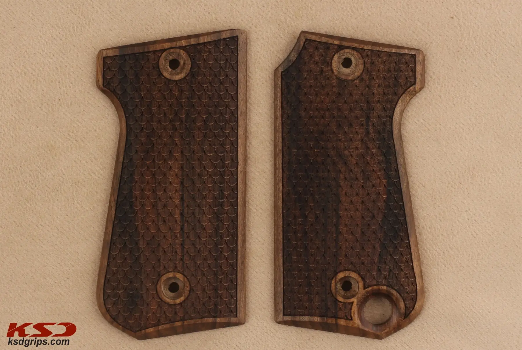 

KSDGrips for Unique RR 51 Model Compatible Walnut Grip for Replacement (with Python Pattern)