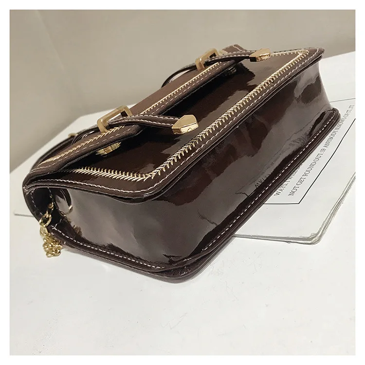 

2020 new fashion Korean fashion chain sling small square bag, retro Simple Shoulder Bag