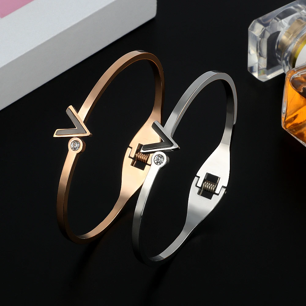 Модный с подвеской их нержавеющей стали браслеты на руку для женщин женские