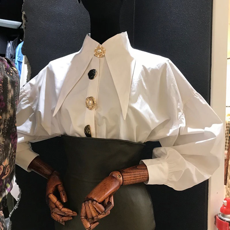 

2021 spring new temperament sharp angle lapel fashion buttoned Korean style long-sleeved shirt blouse