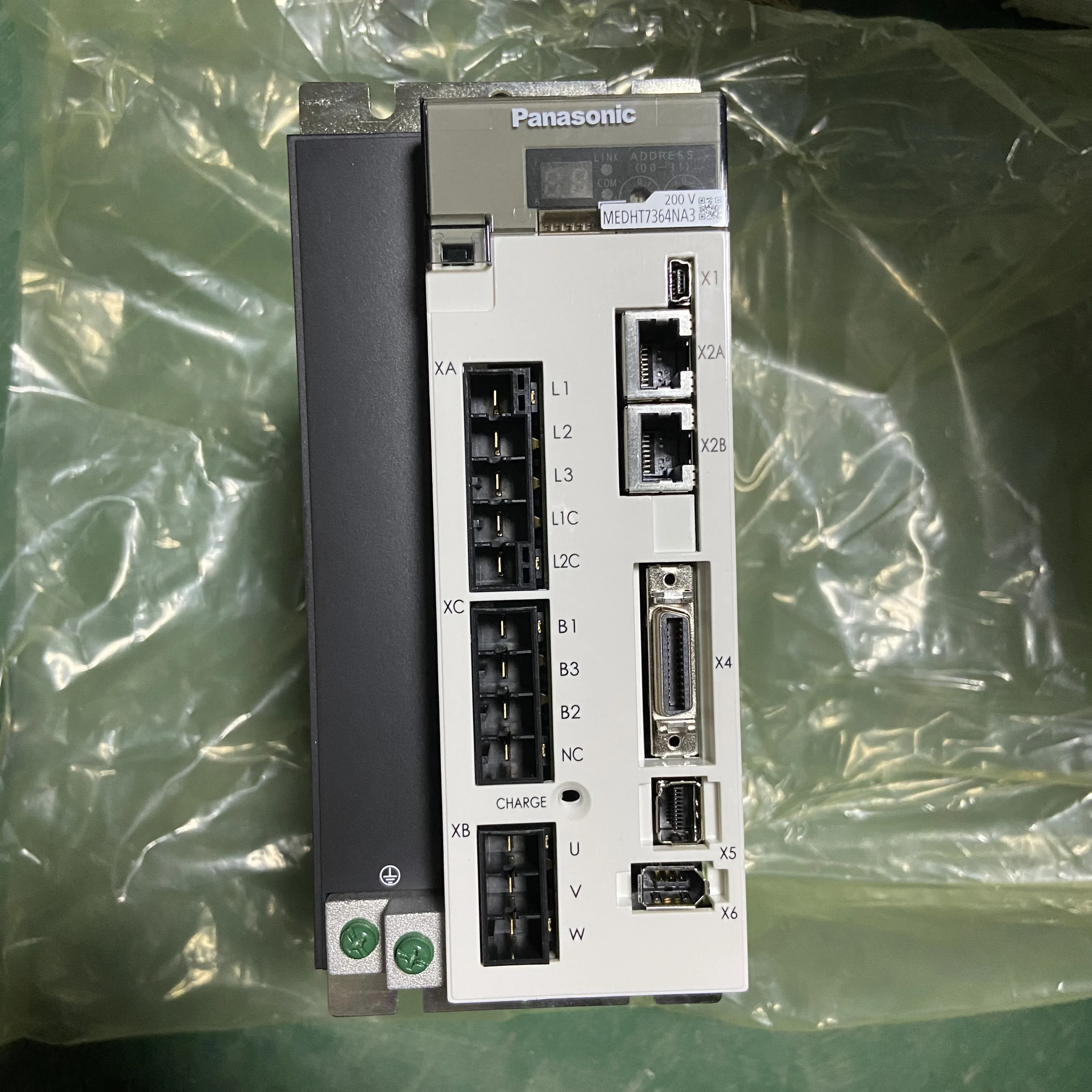 

Сервопривод переменного тока Panasonic 200-230 в кВт MEDHT7364NA3