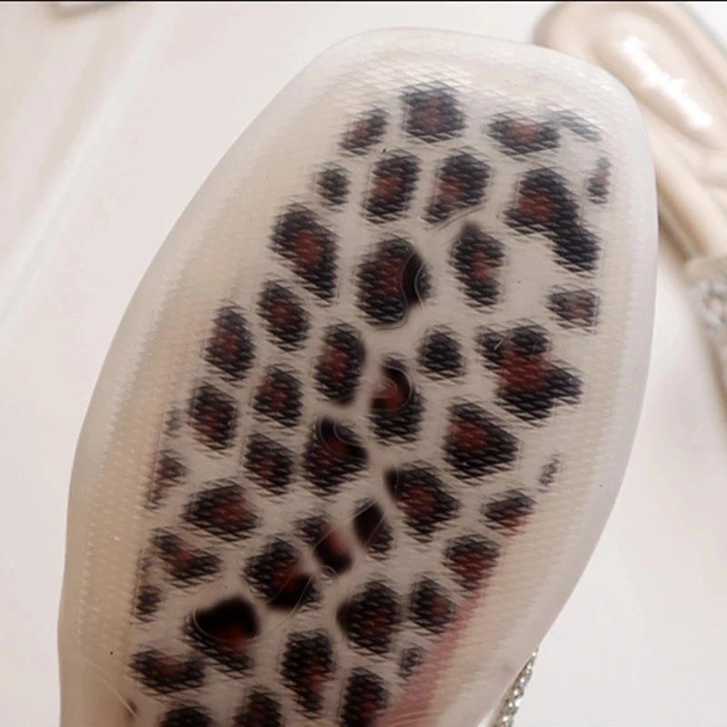 

Brand Women Slippers Soft Female Flat Flip-flops Summer Beach Vacation Sandals Casual Sequined Women's Shoes Zapatos De Mujer