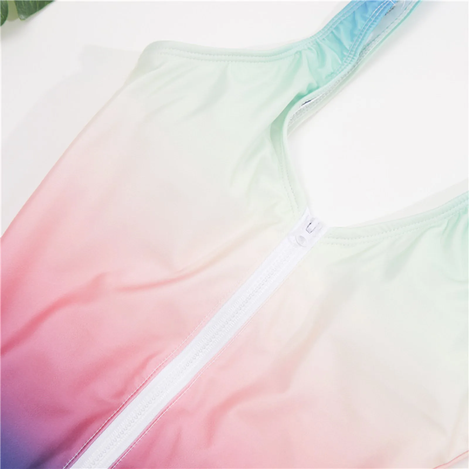 

Push Up Swimwear Open Back One-piece Beach Bathing Suit Gradient Print Sexy One Piece Women Swimsuit Front Zipper Swimwear