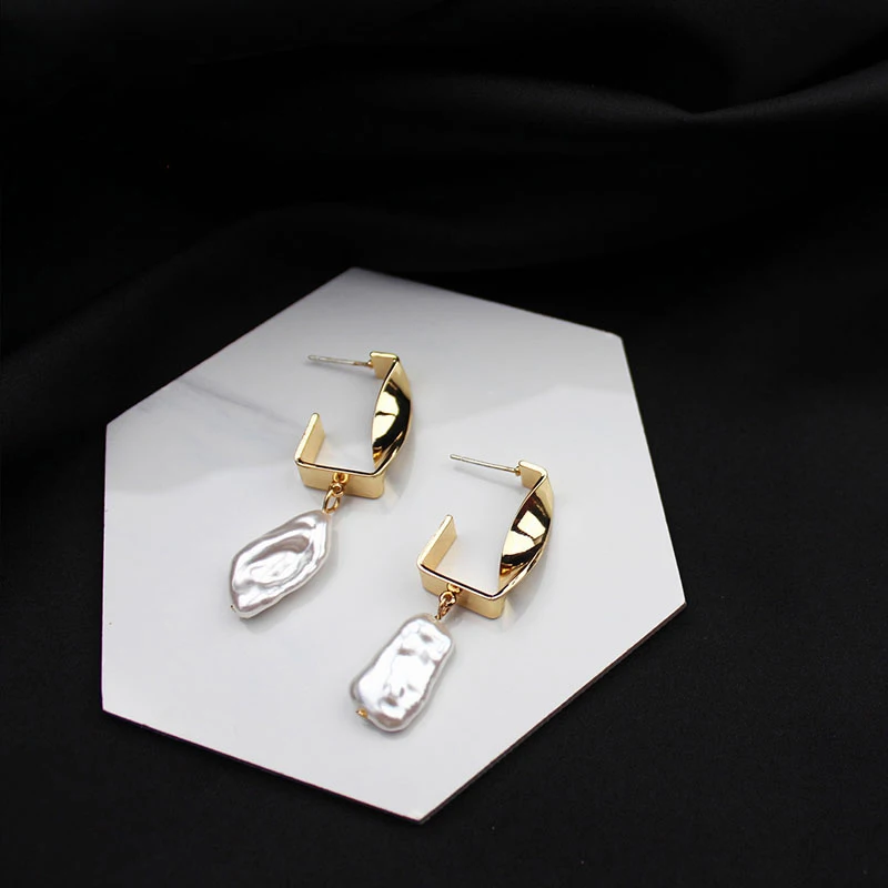 

Fashion Trend Lazy High Quality Retro Style Baroque Pearl Pearl Gold Plated Earrings Party Exhibition Accessories