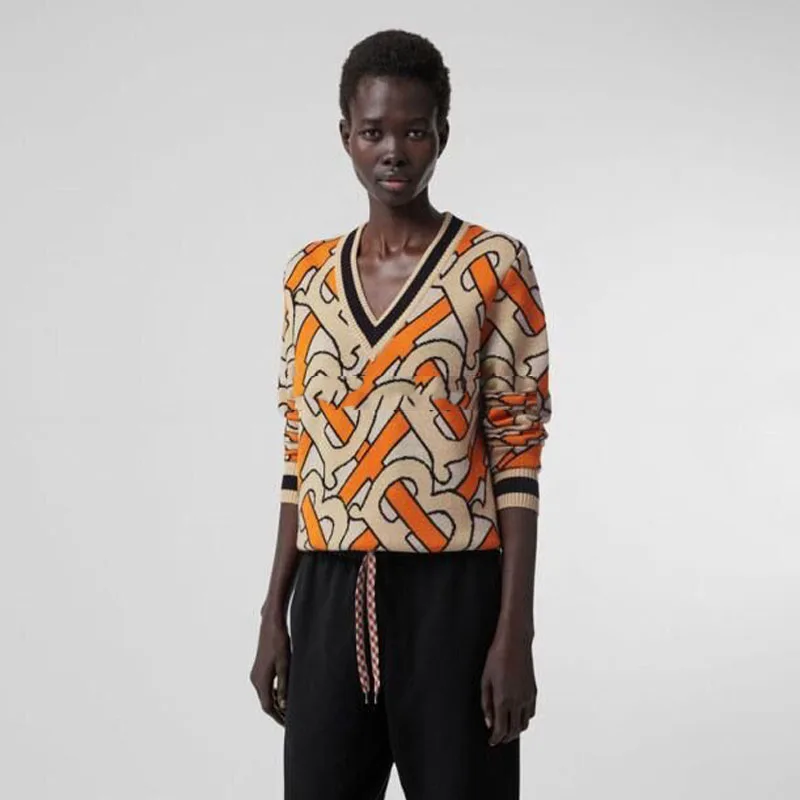 

She Beaty 2021 Autumn Winter Two Pieces Sweater Set Women V-Neck Casual Streetwear Knitted Tops And Midi Skirt Suit Outfits Traf