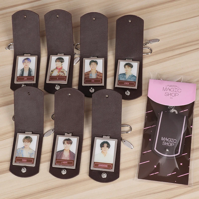 

Kpop Bangtan Boys Magic Shop, одинаковые брелки, креативные металлические брелки из ПУ кожи, подвеска для сумки, аксессуары для ключей