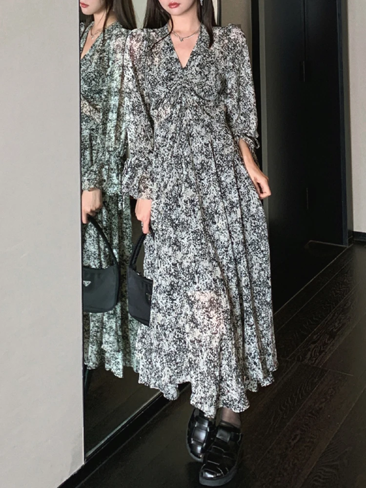

Korean Fashion Trends High Waist Print Chiffon Dress for Women Autumn 2021 V-neck Princess Sleeves Vintage A-line Long Dresses