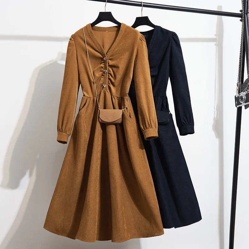 

Платье женское на пуговицах с V-образным вырезом и длинным рукавом