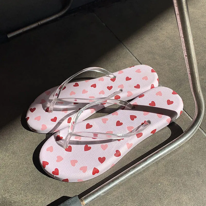 

Summer Transparent Flip Flops Women's Clip Toe Flat Slippers Outdoor Beach Love Decorative Women 2021 Fashion Sweet Style Shoes