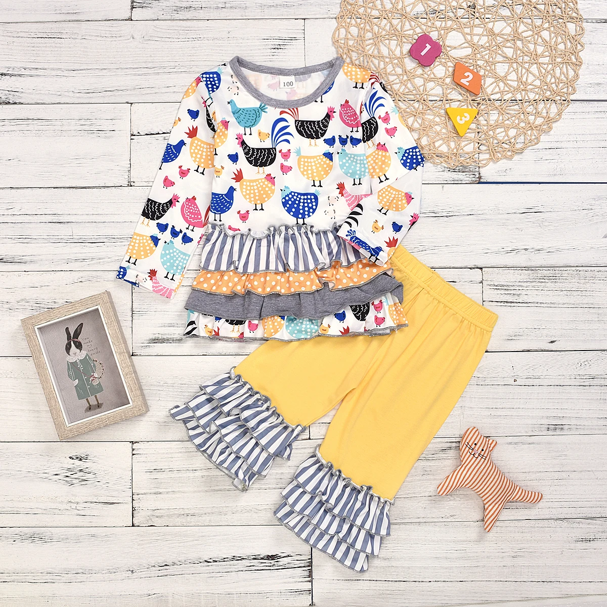 

Girls Long-sleeved and Trousers Suit Cartoon Chick Printed Pullover T-shirt and Ruffles Stitching Long Pants