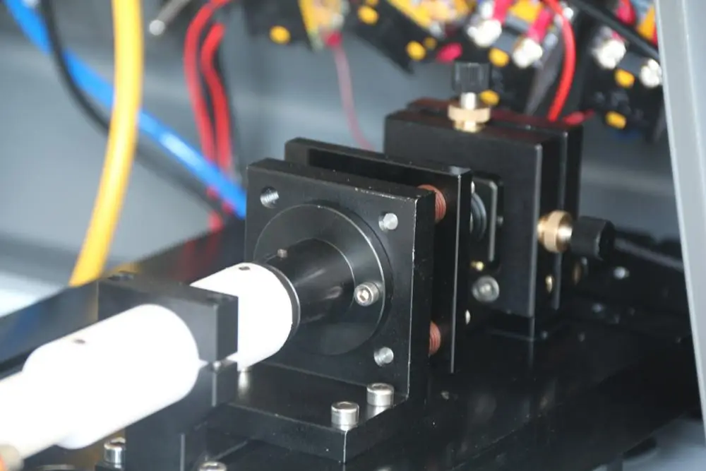 Ручной Волоконно лазерный сварочный аппарат для сварки металлических