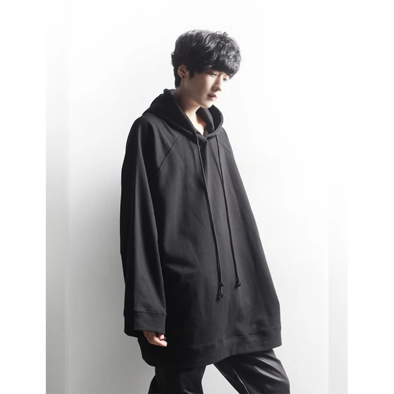 Мужская куртка с капюшоном длинным рукавом в простом японском стиле на осень и