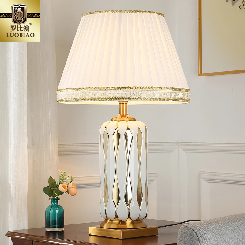 

European Creative Desk Lamp Vintage Golden Personalized Desk Lamp Bedside Book Light Lampade Da Tavolo Bedroom Decorations