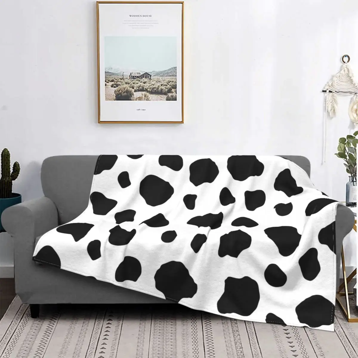 

Cow Blanket Velvet All Season Cute Black And White Multifunction Lightweight Thin Throw Blanket for Sofa Bedroom Bedding Throws