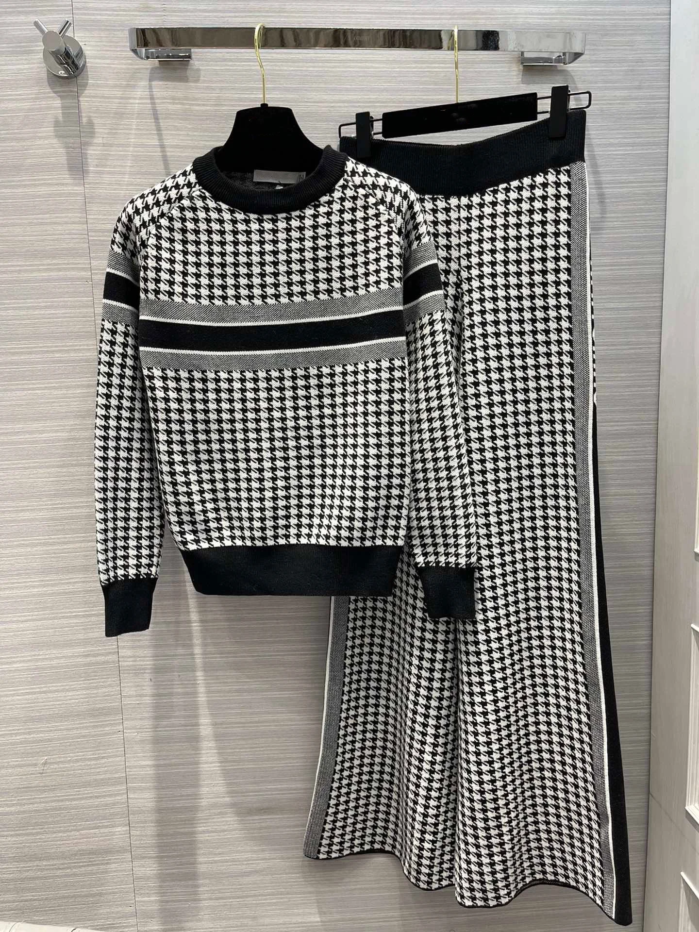 

2021 New Sweater Women's Fall and Winter Outer Wear Pullover Luxury Design Suit Sweater