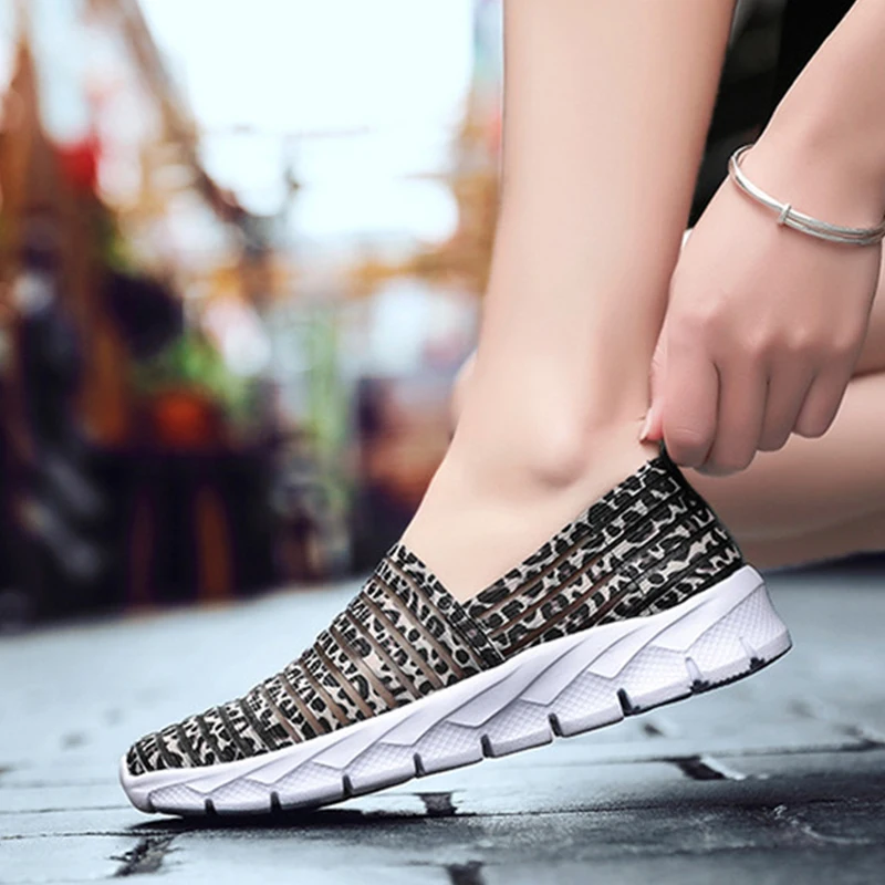 

Leopard Print Women's Shoe Lightweight Women Sneakers Female Casual Shoe For Women Breathable Walking Sneakers Women Flats 2021