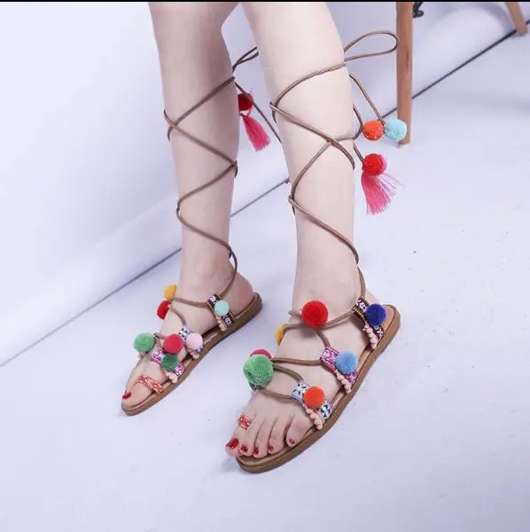 

2021 New Summer Fashion Fur Ball Tassel Women's One Line Buckle Lace Roman Fashion Women's Sandals Sandals Women KM146
