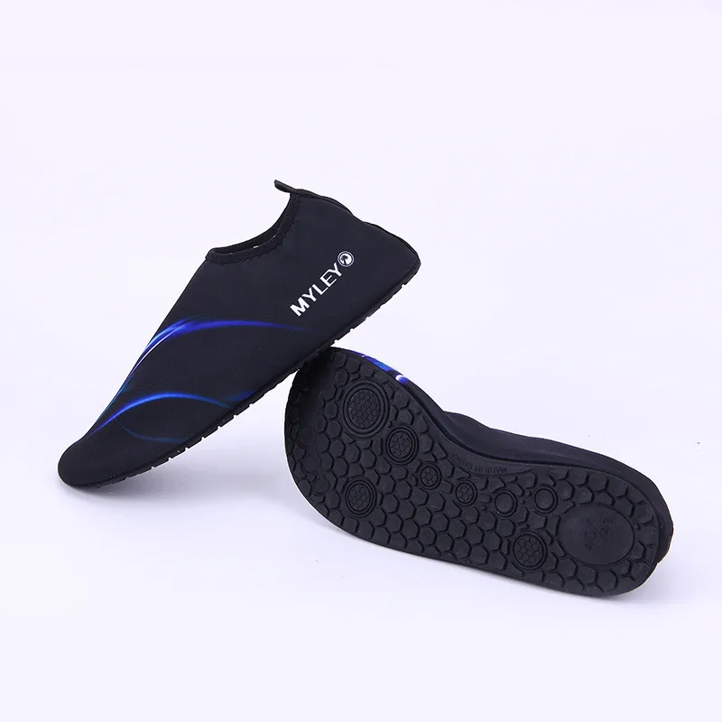 

New Design Swimming Water Shoes Men And Women Beach Camping Shoes Adult Unisex Flat Soft Walking Lover yoga Shoes sneakers