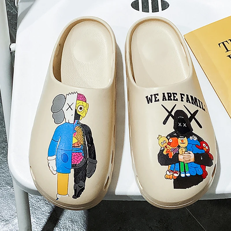 

Women Sandals Hole Shoes Couple Home Slippers Cartoons Sandals Outdoor Summer Wading Sneaker Leisure Shoes Large Size 35-46