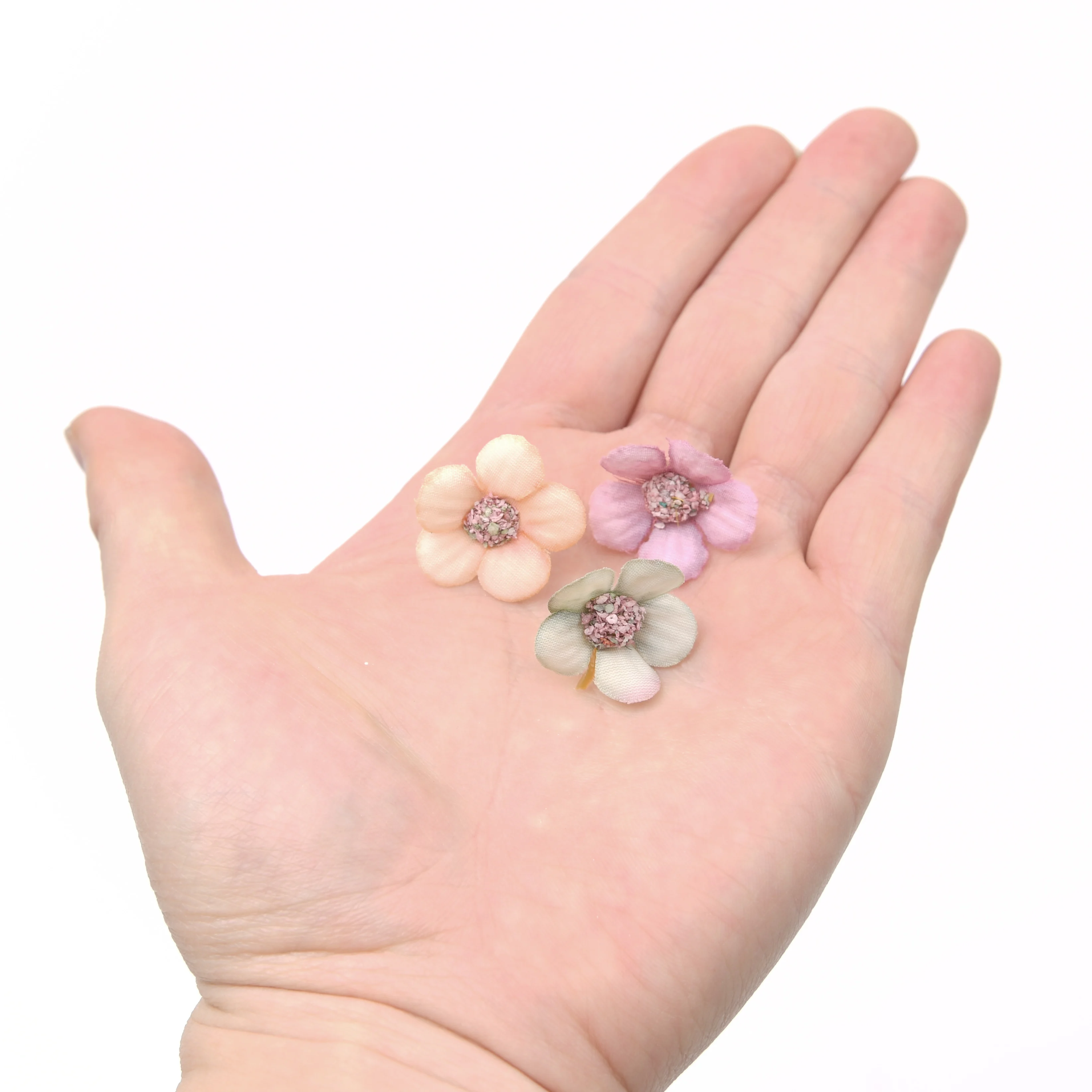 50 шт. 2 см разные цвета Дейзи цветок голова мини шелковые искусственные цветы для