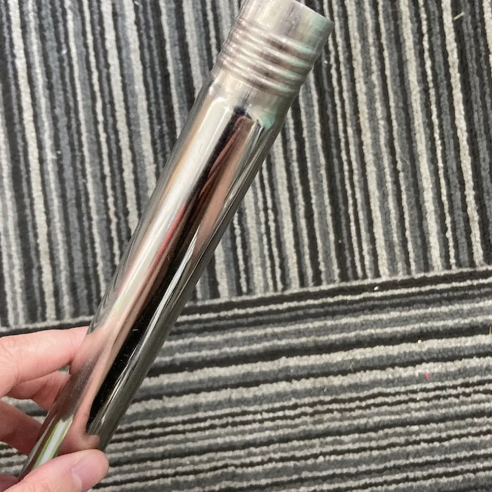 

2Pcs 1.5M Stainless Steel Flag Pole Heavy Garden Flag Rod Useful Flag Holder
