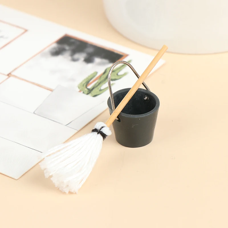 

1 Set 1:12 Dollhouse Miniature Resin Kitchen Garden Mop Bucket Classic Pretend Play Furniture Cute Toys Creative Gifts Presents