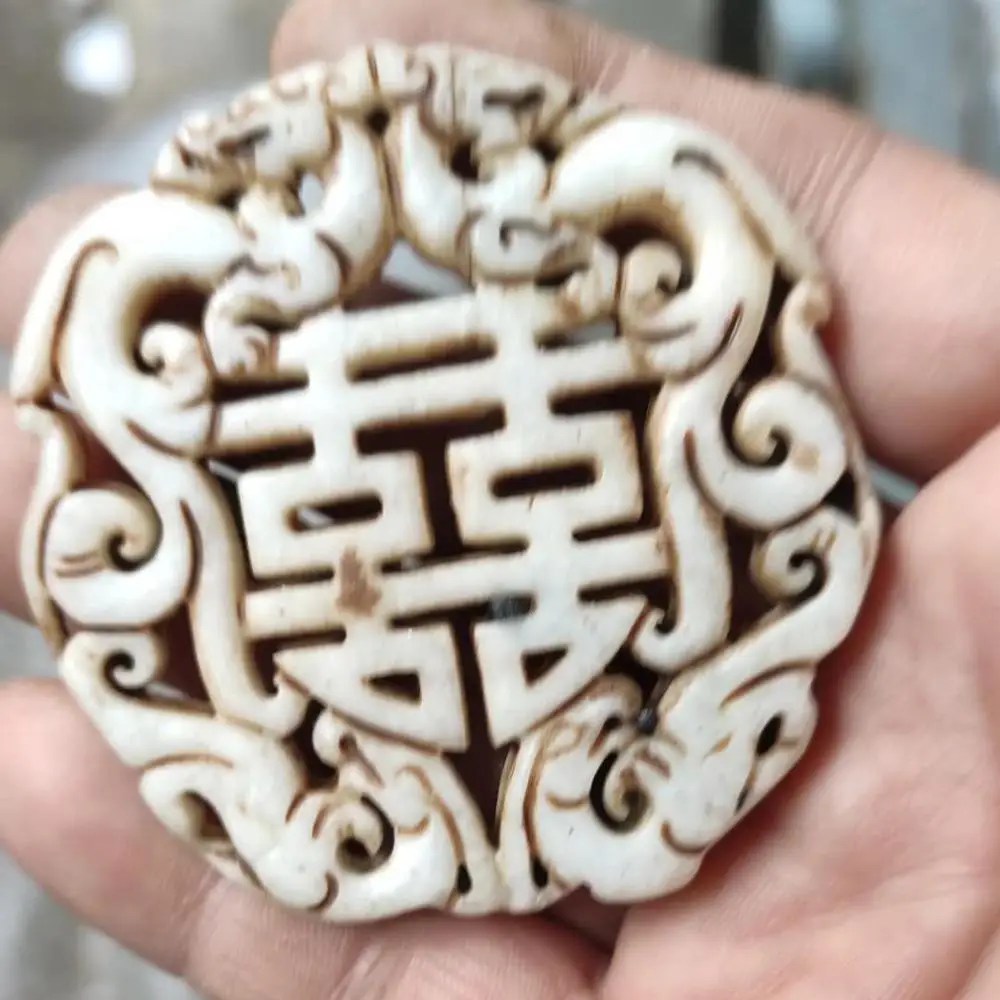 

Chinese Handwork Carving Green Jade Dragon Phoenix Statue Animal Pendant Safe And Good Luck Gift