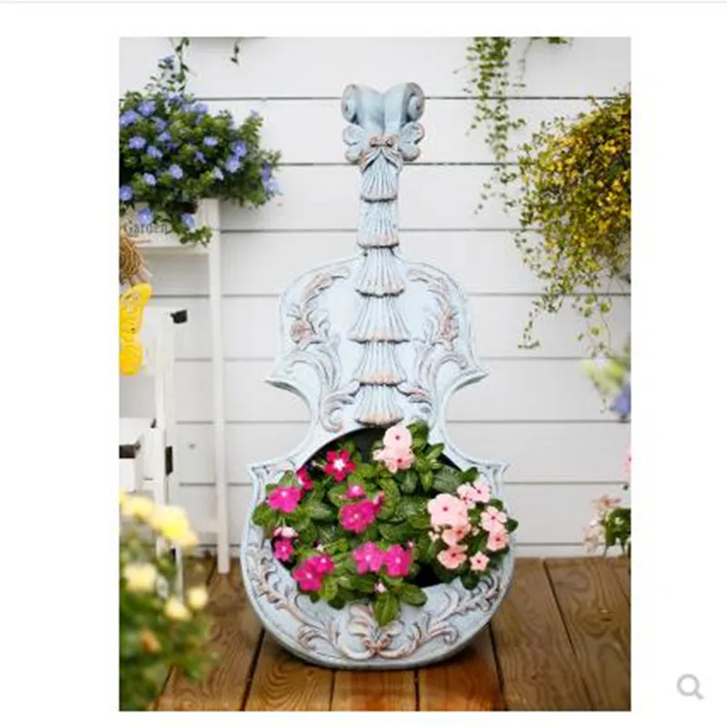 

European-style retro violin flowerpot, home garden decoration crafts, balcony landscape decoration gifts