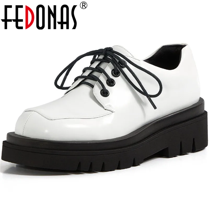 

FEDONAS/Женская обувь на платформе; Коллекция 2021 года; Модные туфли-лодочки из натуральной кожи на не сужающемся книзу массивном каблуке; Сезон ...
