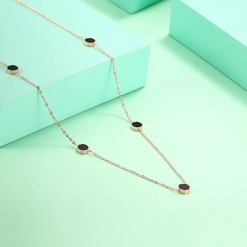 Розовое золото колье для женщин изготовлено из нержавеющей стали