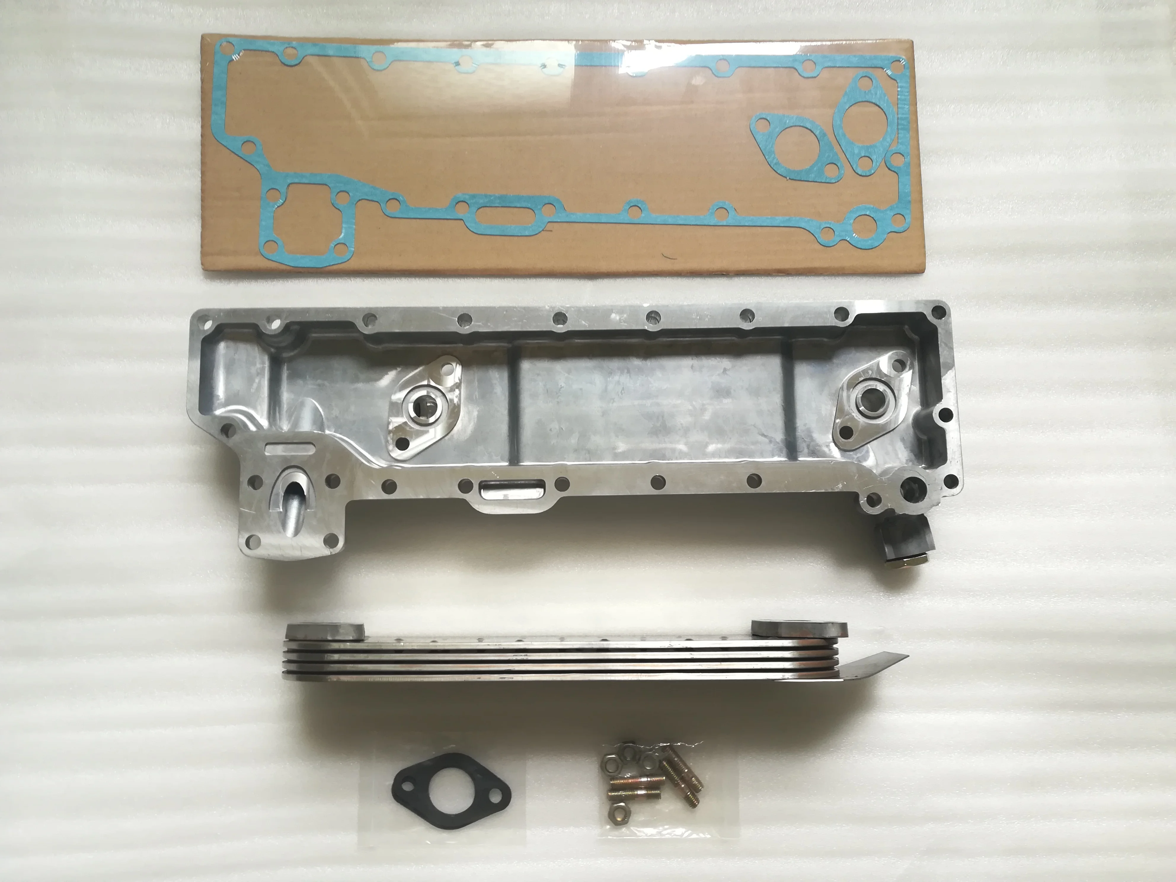 Free Shipping 4BG1 Engine Oil Cooler Assy(Oil Cool Cover+Oil Core+Gasket) For Isuzu Hitac Excavator EX100 EX120-5 |