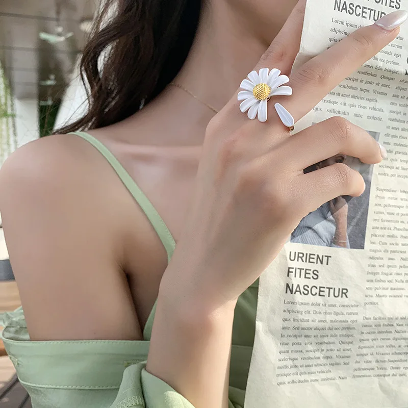 

2020 New Cute Gold Daisy Flower Adjustable Open Rings For Women Girls Party Fashion Jewelry Gifts