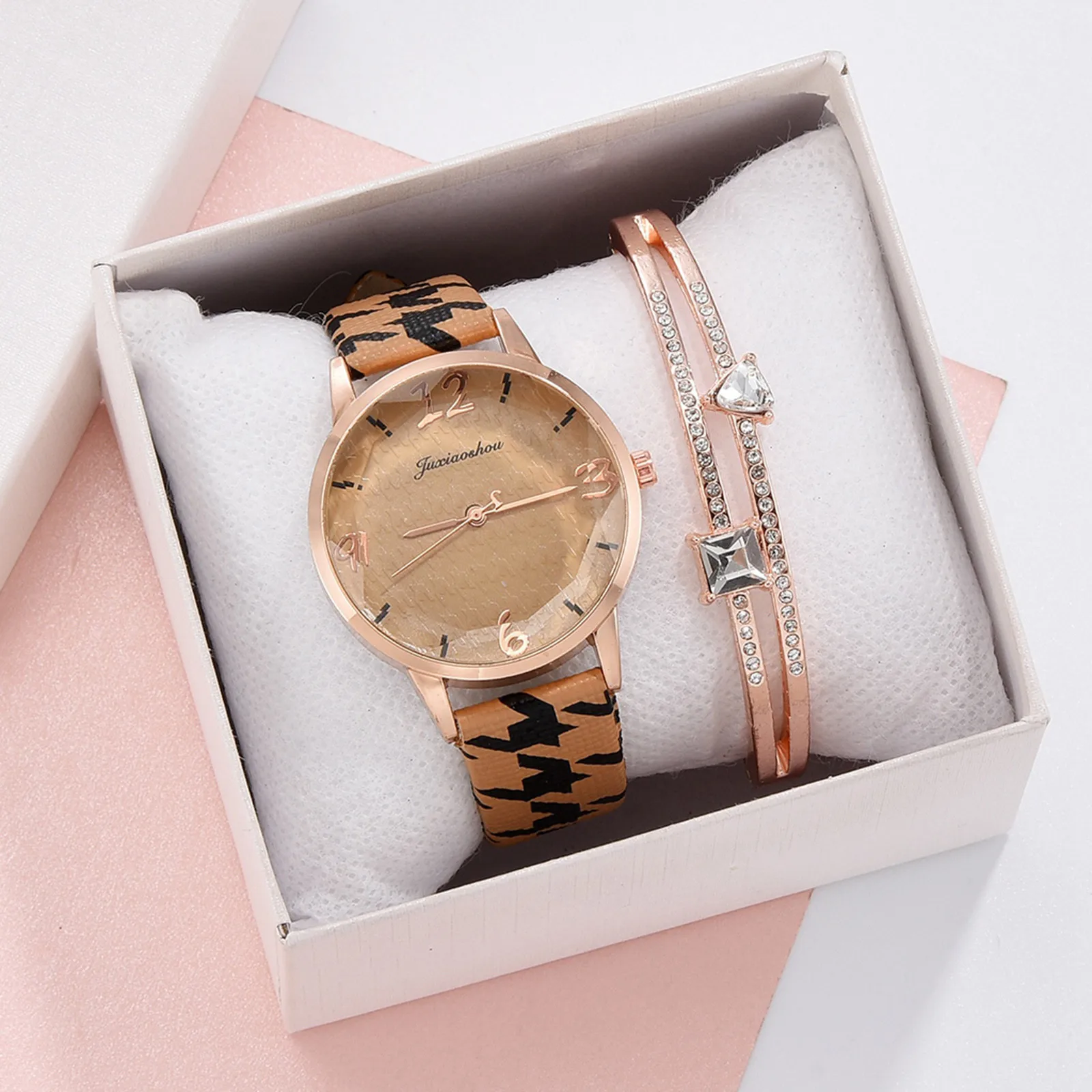 

Fashion PU Leather Strap Watch Simple Roman Numeral Women Sleek Minimalist Round Dial Analog Quartz Wristwatches Jewelry Gifts
