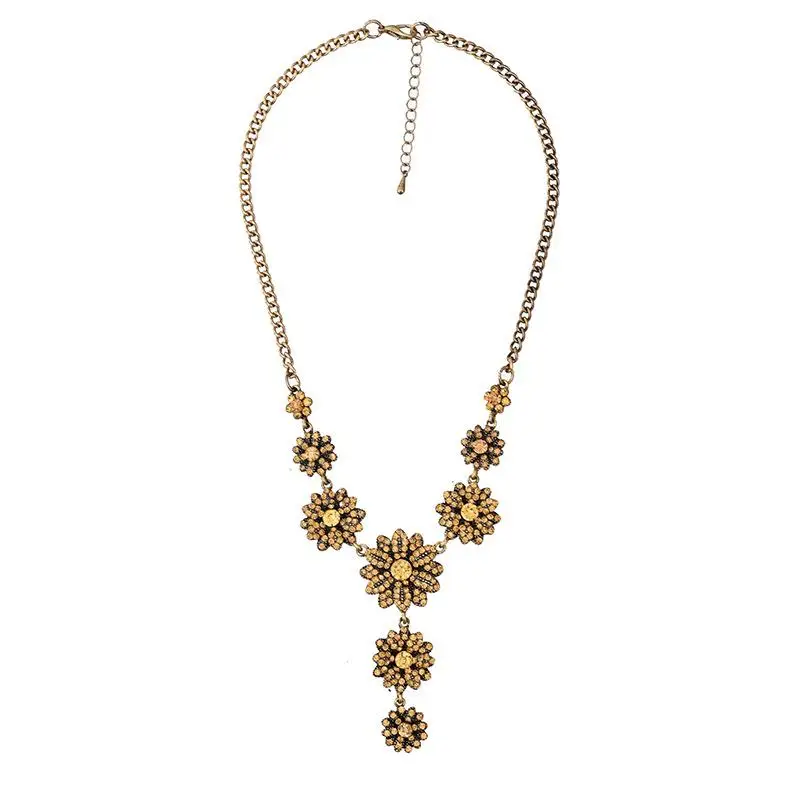 

Flowers Exquisite Clavicle Necklace Exaggerated Crystal Gem Pendant Color-preserving Vacuum Plating Necklace Jewellery