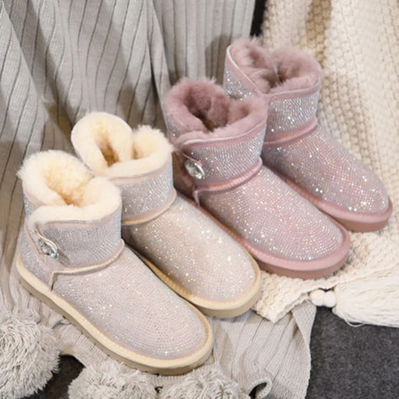 

ZVU 2020 New Winter Sheepskin Sool Snow Boots Leather Short Women Boots Full of Rhinestones Full Diamond Cotton Shoes