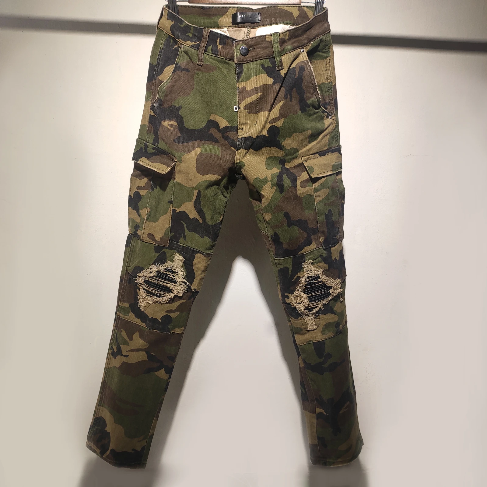 Джинсы-карго мужские с карманами брюки из денима камуфляжной расцветки в стиле