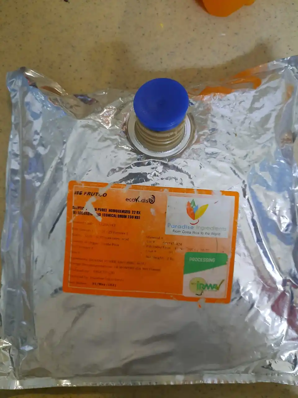 

juice machine fruit drinking automaticly nice machine making juice