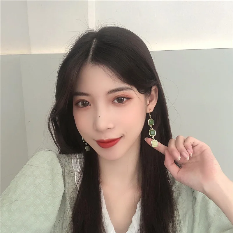 

Simple Green Square Long Clip Earrings for Women Comfort Elegant Korean Piercing Earrings
