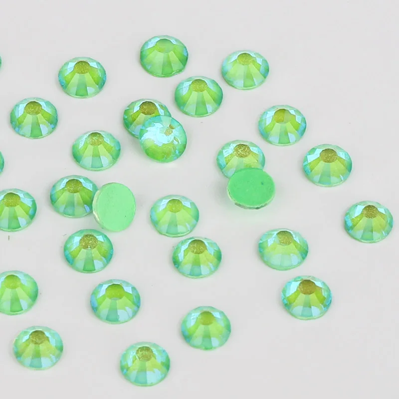 Зеленое стекло Мокко с плоской задней стороной светящиеся Стразы для дизайна
