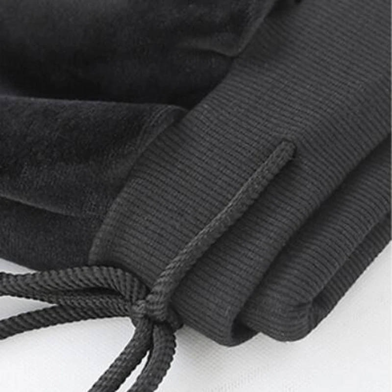 

2020 winter new two-piece slim fit plus velvet thick gold velvet casual sports suit warm hooded FC237