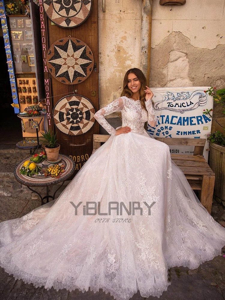 

YILIBER Lace wedding dress simple retro o-neck wedding gown 3d flower backless fluffy skirt big skirt bridal dresses