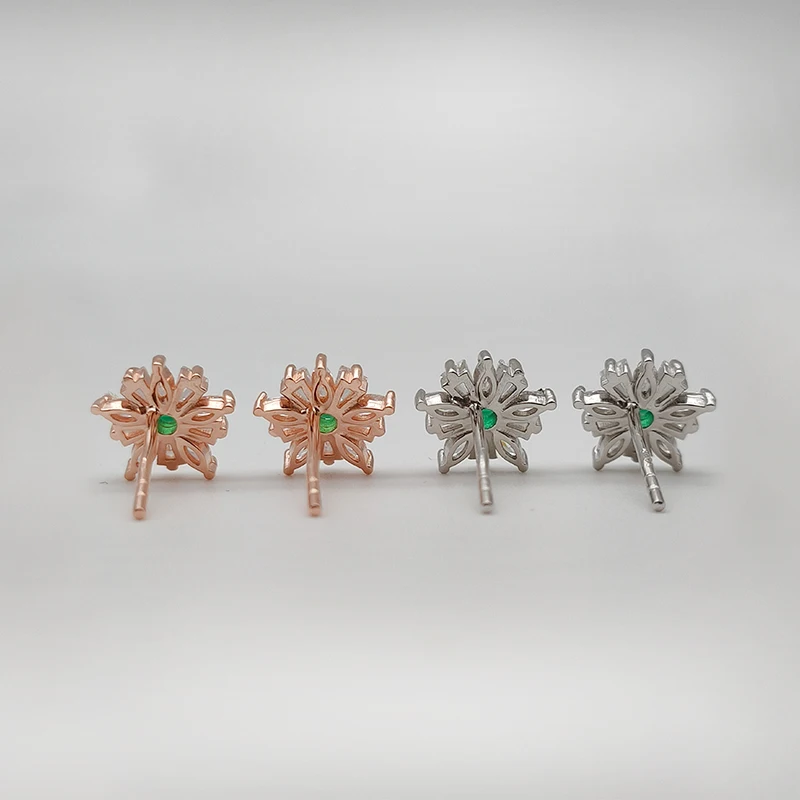 

Fashion new 925 silver snowflake earrings Korean version of green zircon simple ins exquisite all-match elegant earrings women l
