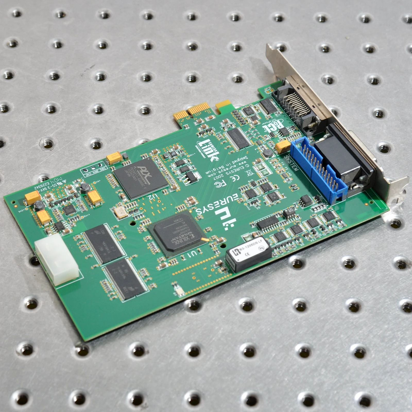 

EURESYS 1621 Frame grabber for a single PoCL Camera Link camera with basic configuration