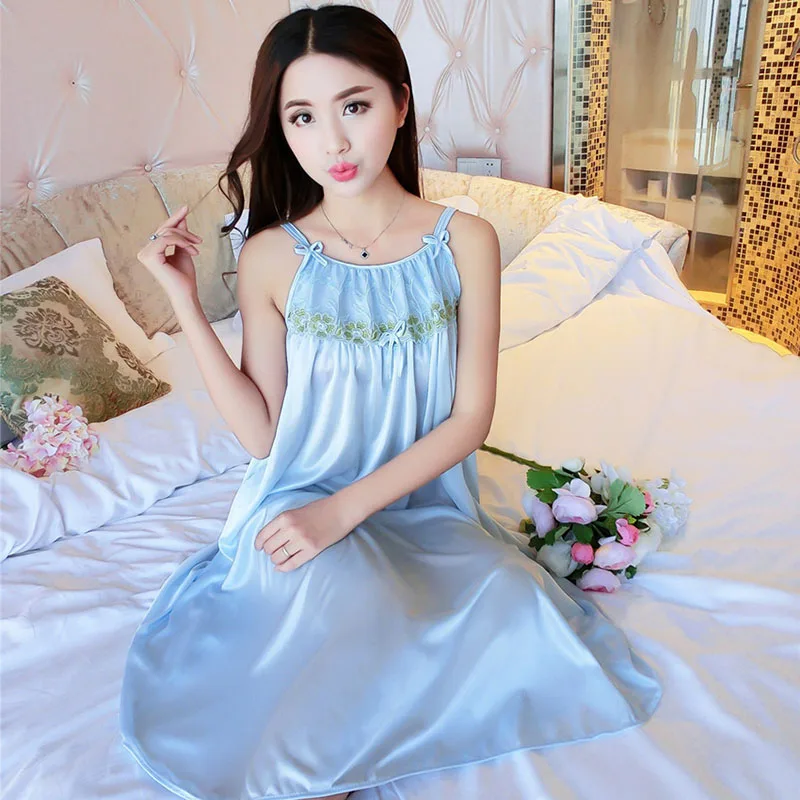 Летняя женская ночная рубашка 2020 Новая модная сексуальная шелковая свободная