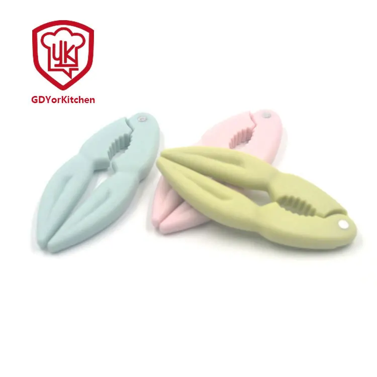

2pcs Plastic Nutcracker Nut Crab Clamp Crab Sheller Kitchen Gadget