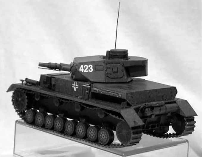 Модель немецкого танка времен Второй мировой войны PANZER kampfdata IV модель литого